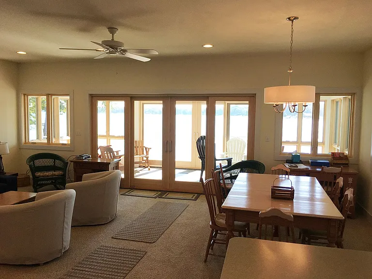 6454 N Shore Dr — Photo 8