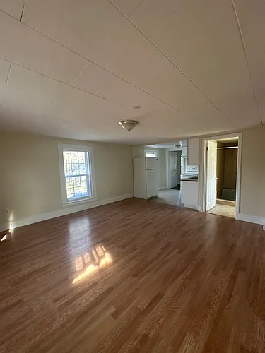 407 Moir St #5 Photo 1