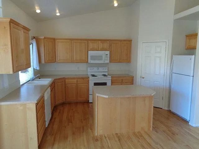 13256 W Passage Ct — Photo 6