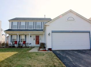 1887 W River Oaks Dr, Round Lake, IL 60073