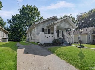 3303 Jackson St, Alton, IL 62002