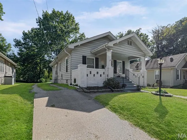 3303 Jackson St, Alton, IL 62002