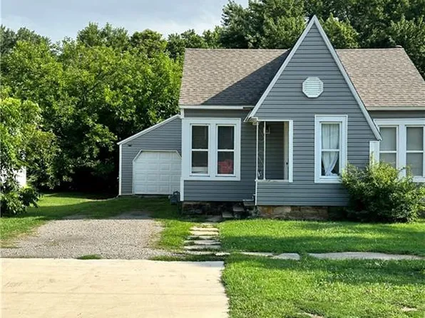 525 W Sycamore St, Columbus, KS 66725