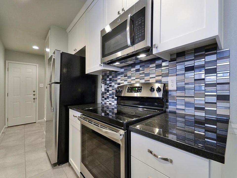 1st image of 9801 Hundred Oaks Cir #A