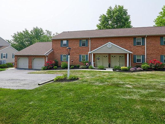 2nd image of 932 Eagle Ln