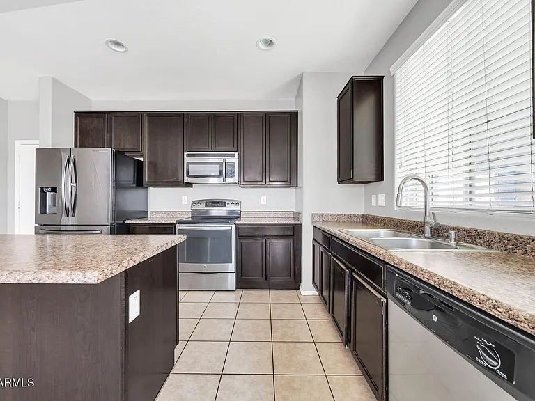 7770 W Alvarado Rd — Photo 12