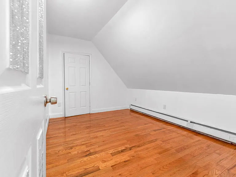 25 Oak St #BS — Photo 2