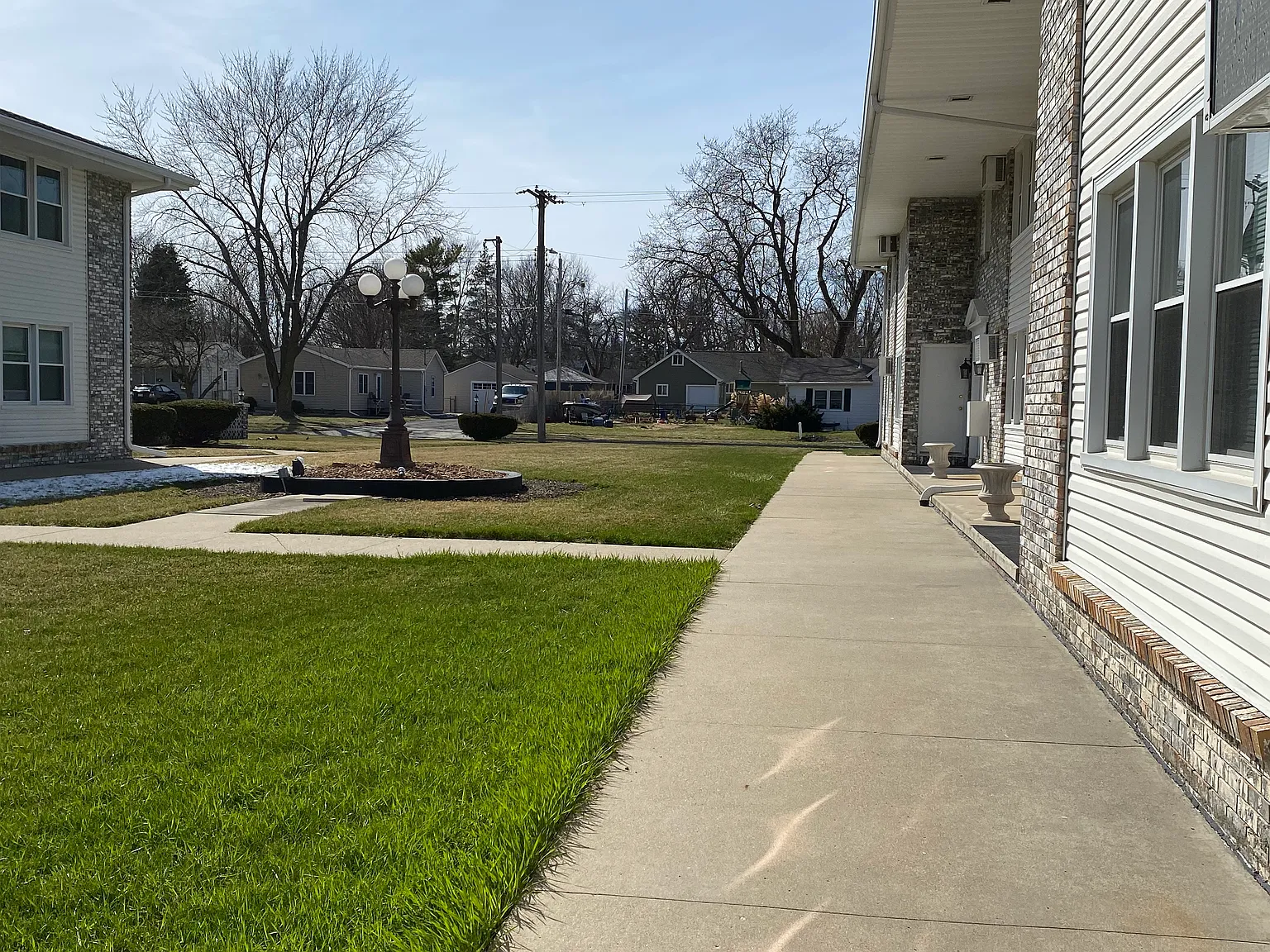 2 bed, 800 sqft, $985 — Photo 4