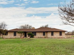 305 Cole Rd, Red Oak, TX 75154
