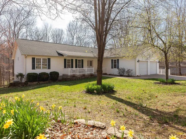 230 Foxridge Dr, Springville, IN 47462