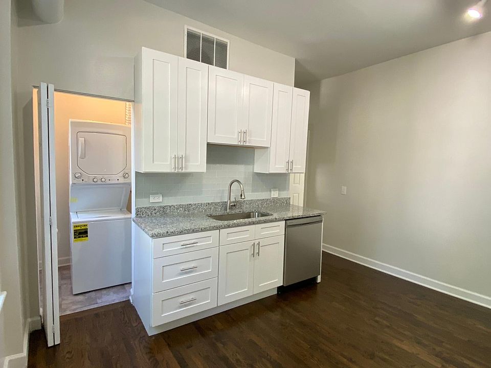 1st image of 2156 W Potomac Ave #2S