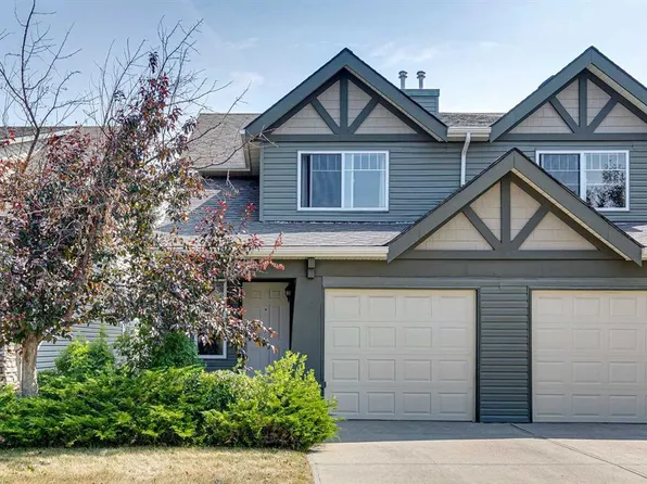 148 W Everstone Dr SW, Calgary, AB T2Y 4H6