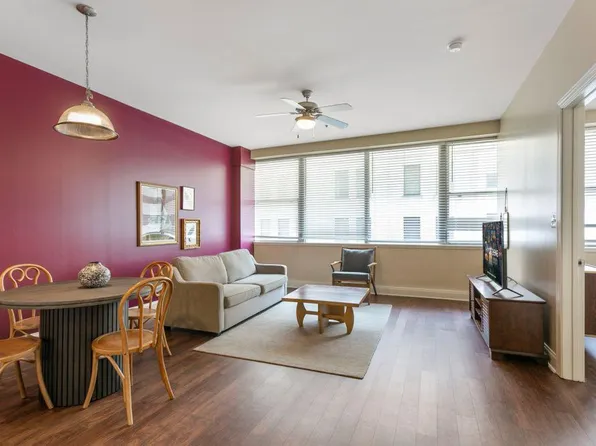925 Common St, New Orleans, LA