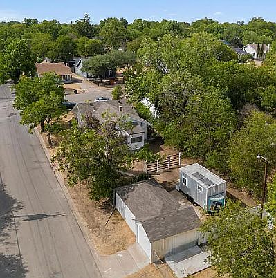 3rd image of 2624 Ethel Ave
