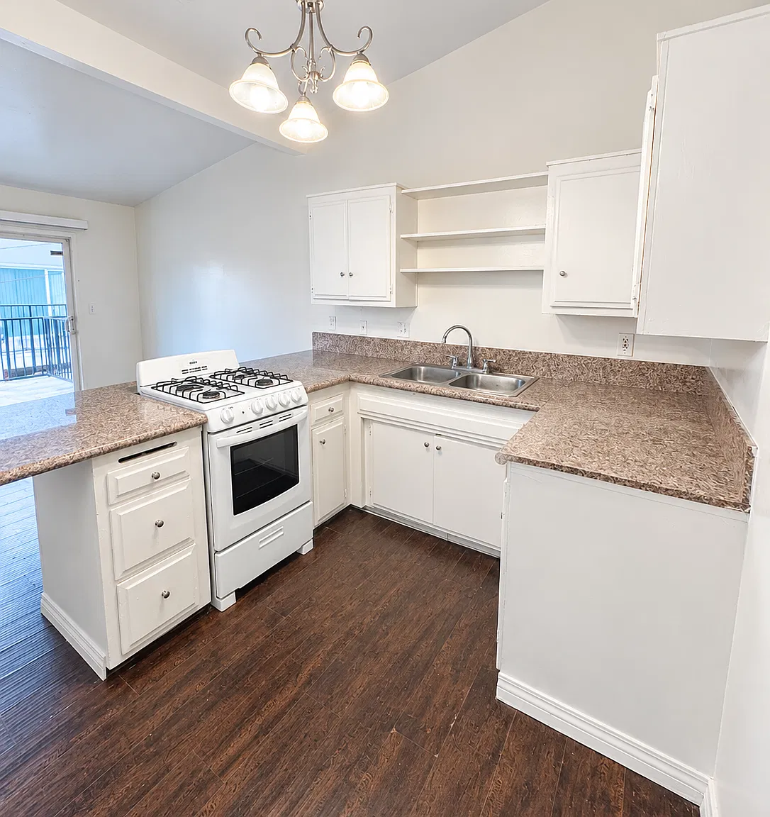 2 bed, 850 sqft, $1,950 — Photo 3
