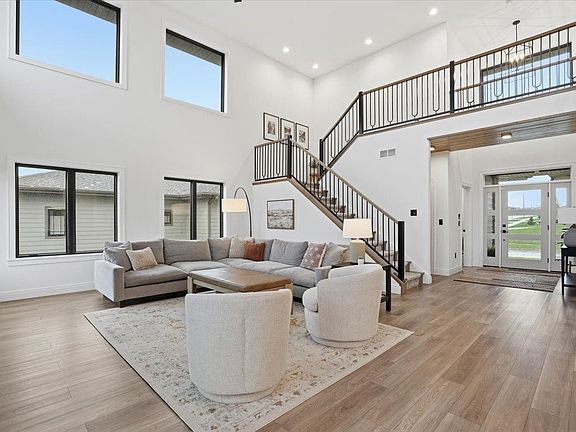4th image of 5326 Mary Ln