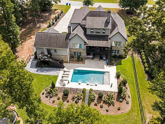 3rd image of 2126 Saddle Creek Dr