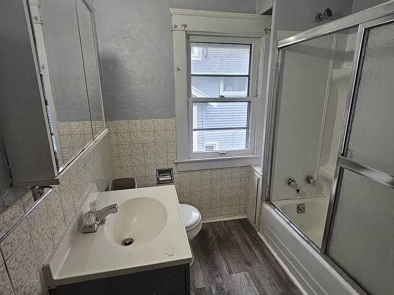 233 Homewood Ave SE — Photo 7