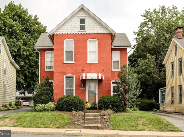 1139 Main St, Akron, PA 17501