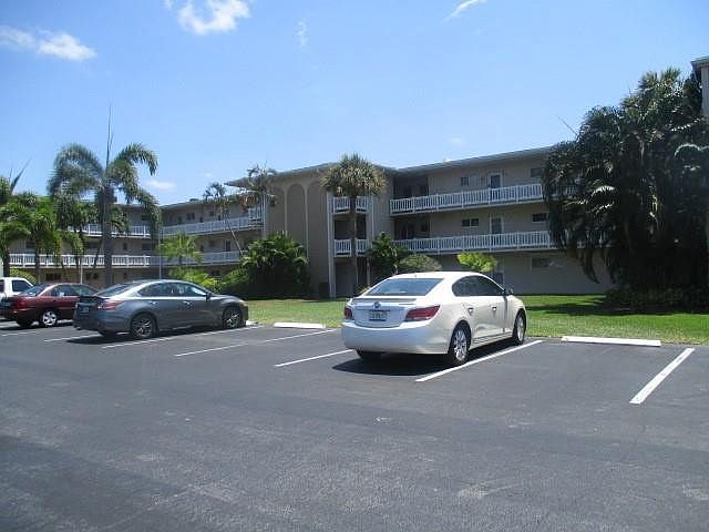 1st image of 2855 Garden Drive #202