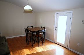 5th image of 82 Holly Dr