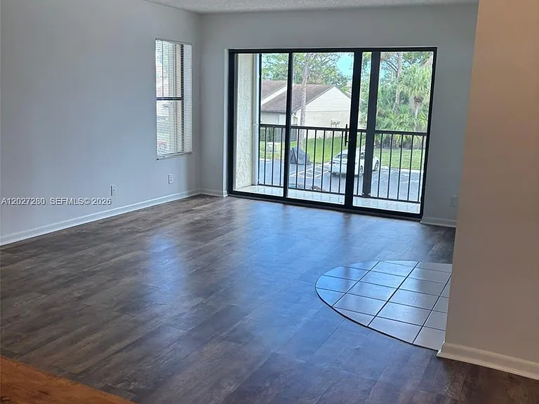 718 Sunny Pine Way #H2 — Photo 7