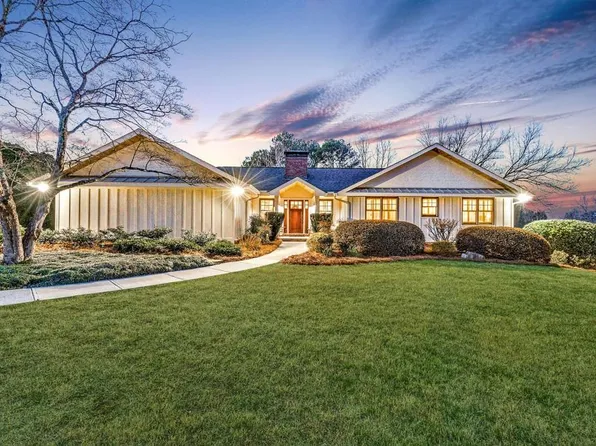 180 Saddle Creek Dr, Roswell, GA 30076