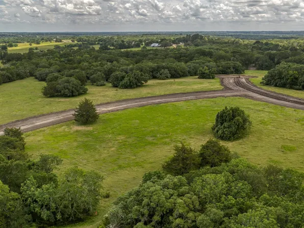 20 Ridgewood Farms Way, Brenham, TX 77833