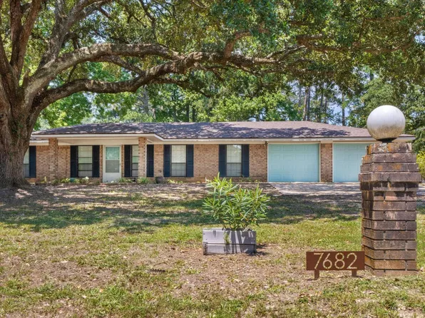 7682 Kurthwood Rd, Leesville, LA 71446