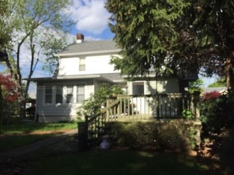 2nd image of 813 Grove St