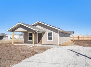 85 Falcons Roost Dr, Lacygne, KS 66040