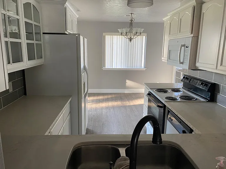 4395 N Bourbon Dr — Photo 15