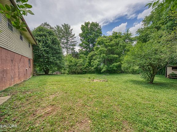 2nd image of 4403 Mace Ln