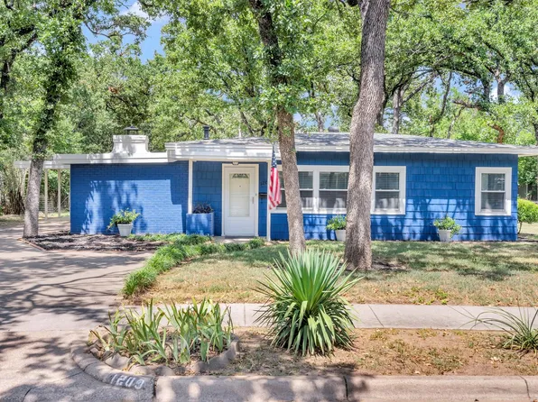 1209 Woodcrest Ln, Arlington, TX 76013