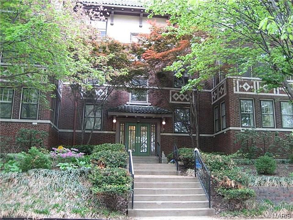 Exterior 1st Floor/Left Unit