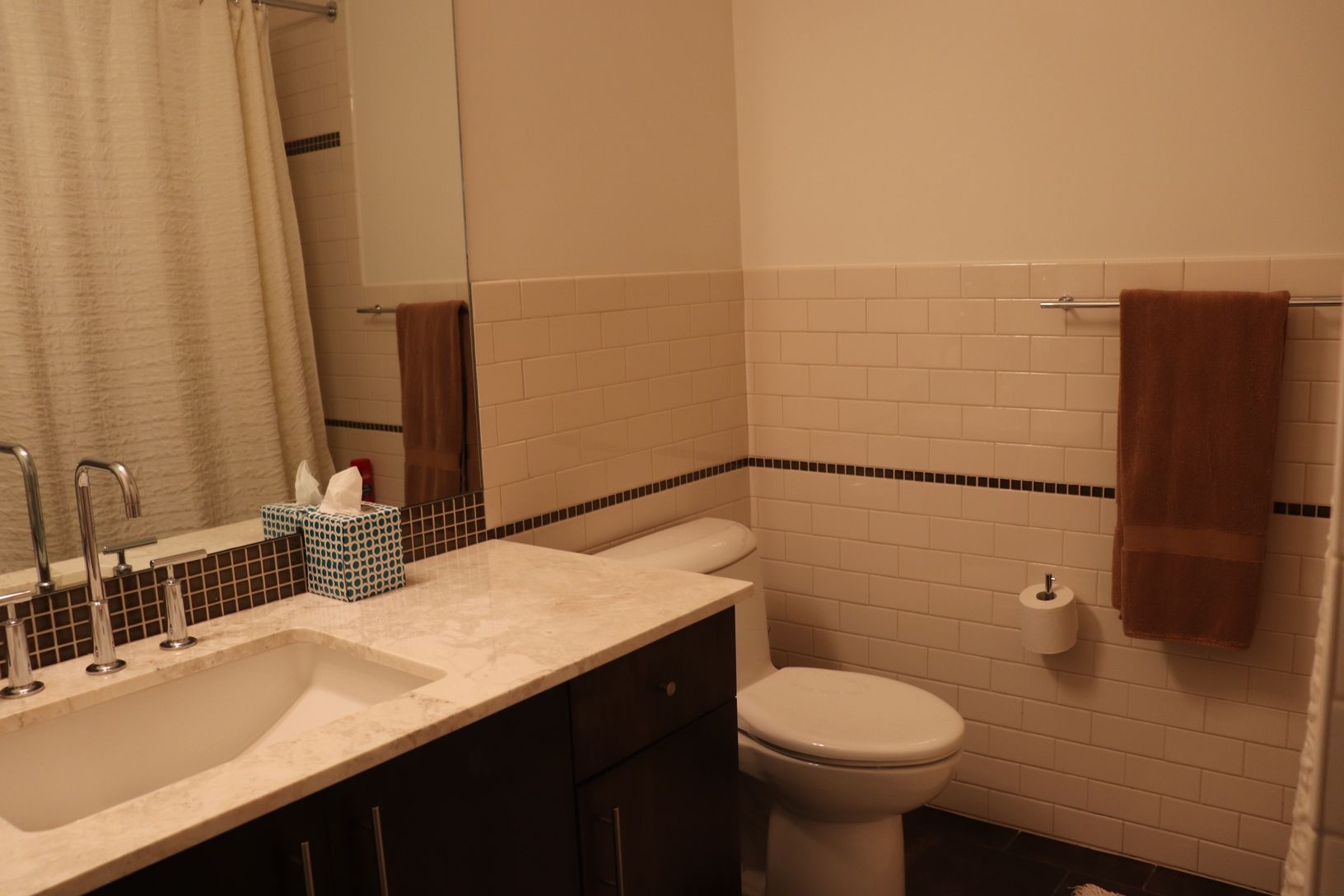  Main level bath