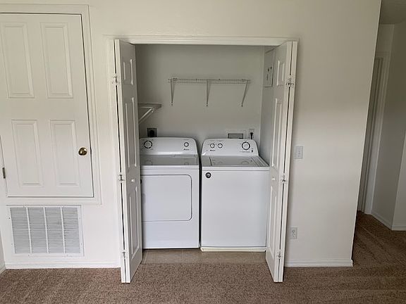 2nd image of 593 Cresting Oak Cir #94