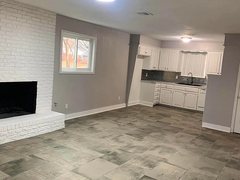 3304 S 88th East Ave — Photo 5