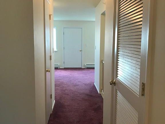 4th image of 106 Cove Ct #A