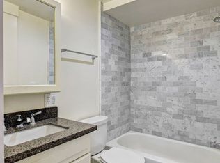215 Aloha St APT 101, Seattle, WA 98109