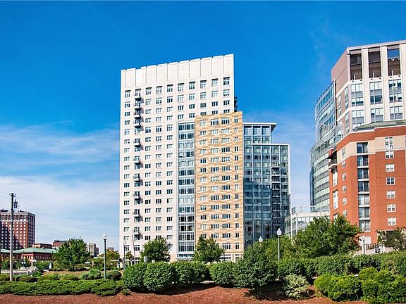3rd image of 100 Exchange St Unit 707