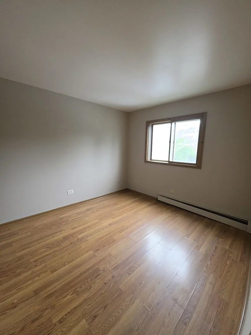 2 bed, 700 sqft, $1,550 — Photo 2
