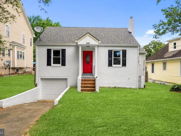 875 N Greenbrier St, Arlington, VA 22205