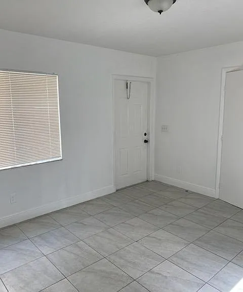 508 57th St #2-B — Photo 3