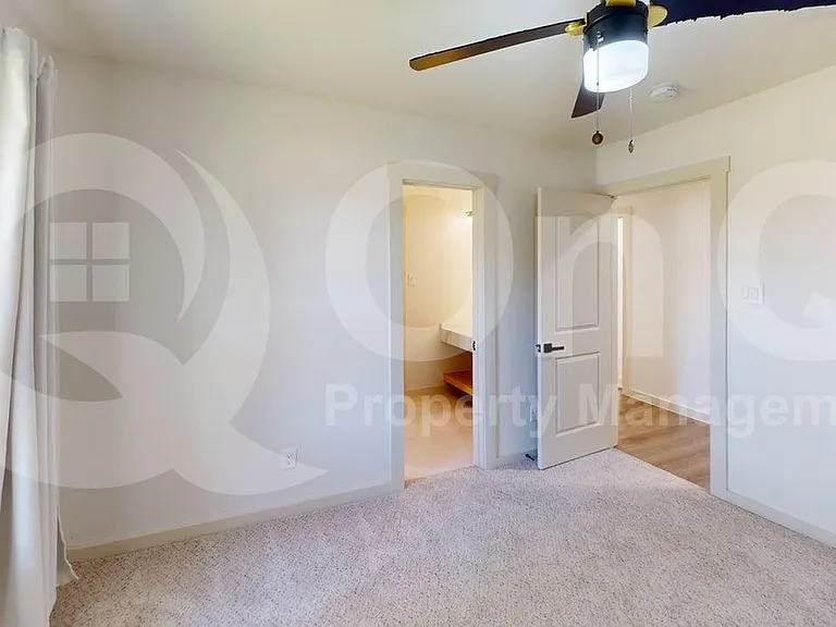 2517 Canterbury Ct — Photo 9