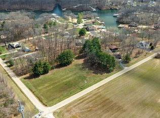 N South Shore Dr, Effingham, IL 62401