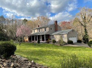 18 Norwill Dr, North Branford, CT 06471