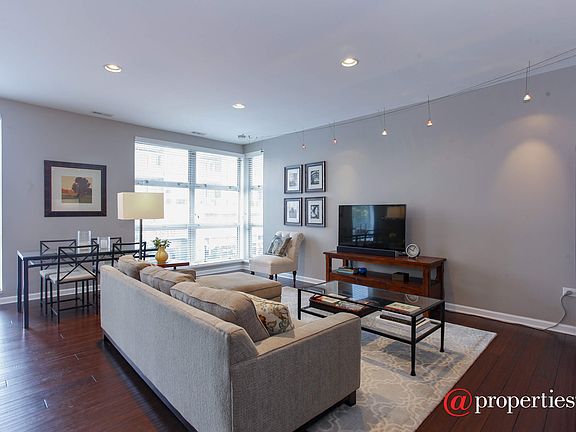 5th image of 1808 S Michigan Ave APT 35