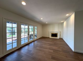 207 Broadbent Dr, Riverside, CA 92507