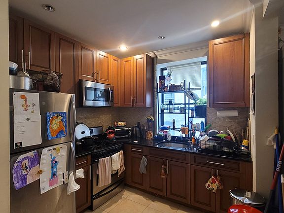 3rd image of 3800 Broadway #42